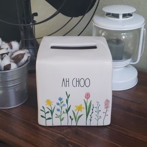 Rae Dunn tissue box cover